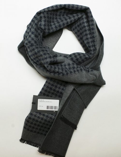 Серый шарф с черным принтом 100% шелк
